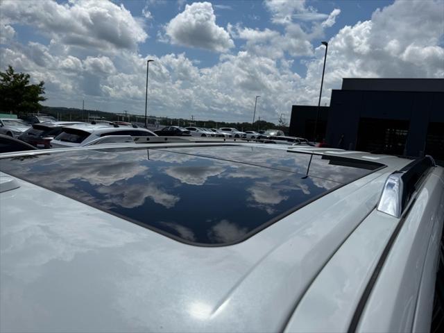 Photo of 2022 PRISTINE WHITE METALLIC 3C Lincoln Navigator