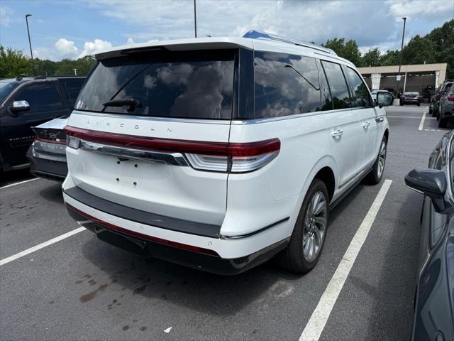 Photo of 2022 PRISTINE WHITE METALLIC 3C Lincoln Navigator