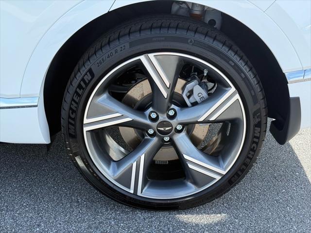Photo of 2025 Alta White Genesis GV80