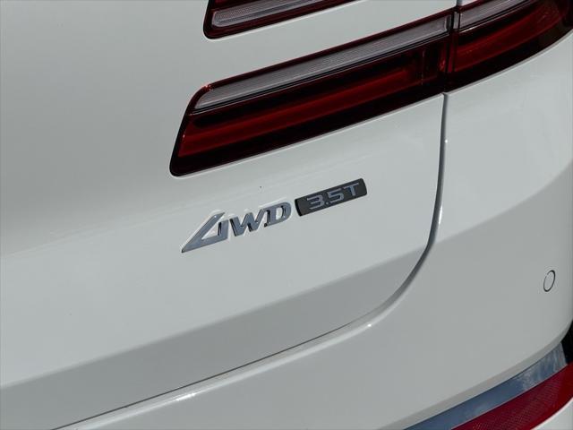 Photo of 2025 Alta White Genesis GV80