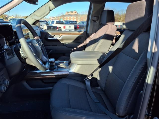 Photo of 2025 Black Chevrolet Silverado 1500