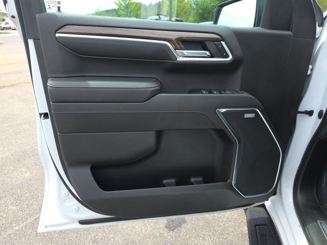 Photo of 2022 Summit White Chevrolet Silverado 1500