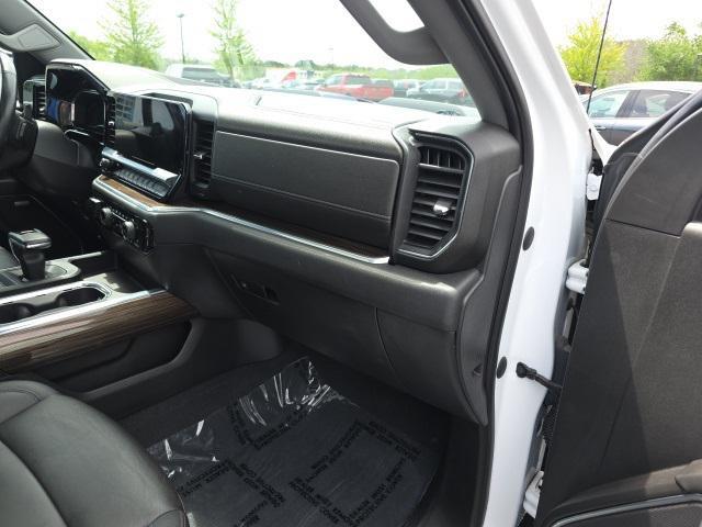 Photo of 2022 Summit White Chevrolet Silverado 1500
