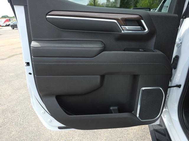 Photo of 2022 Summit White Chevrolet Silverado 1500