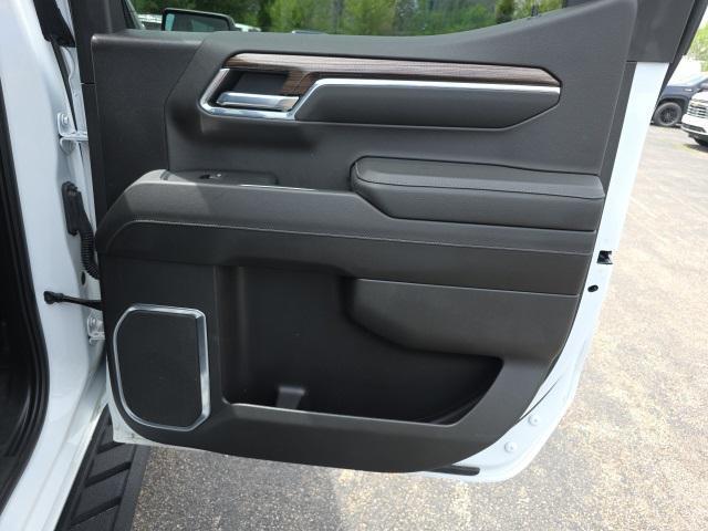 Photo of 2022 Summit White Chevrolet Silverado 1500