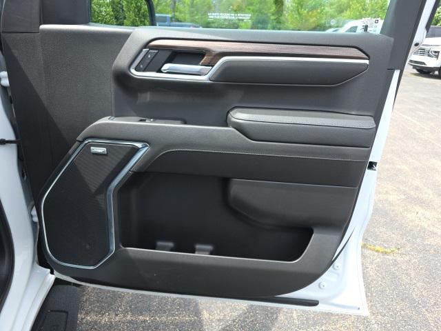 Photo of 2022 Summit White Chevrolet Silverado 1500