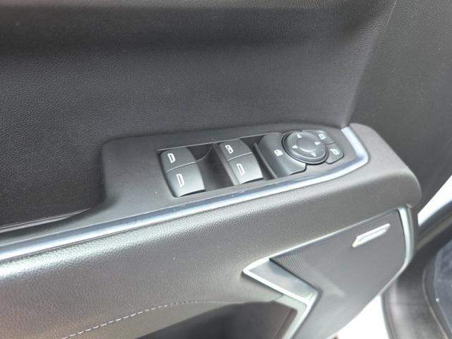 Photo of 2022 Summit White Chevrolet Silverado 1500