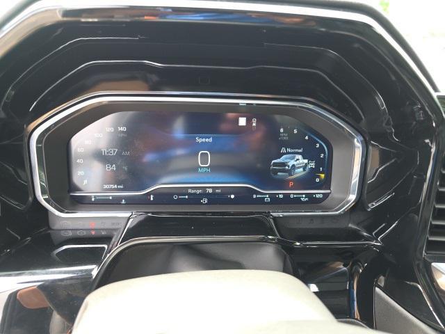 Photo of 2022 Summit White Chevrolet Silverado 1500