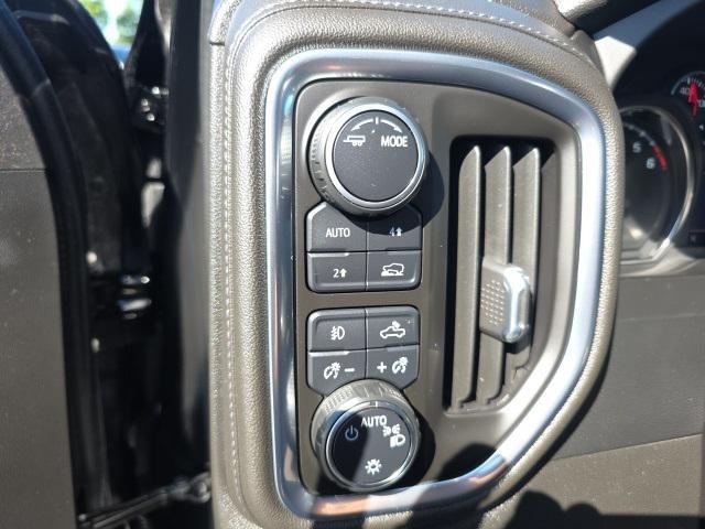 Photo of 2022 Black Chevrolet Silverado 1500