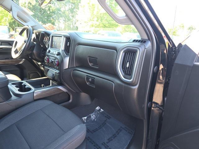 Photo of 2022 Black Chevrolet Silverado 1500