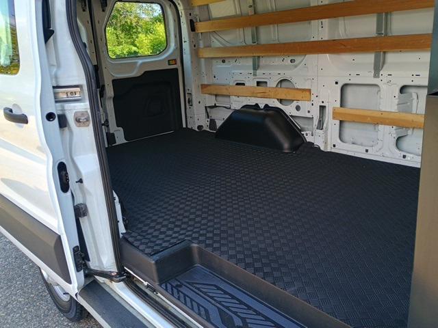 Photo of 2023 White Ford Transit-250