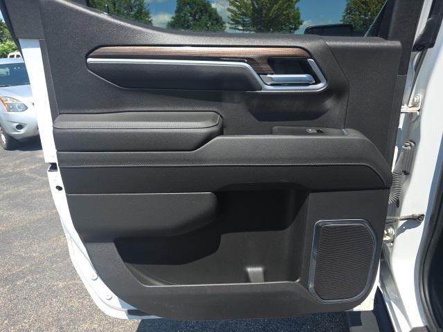 Photo of 2022 Summit White Chevrolet Silverado 1500