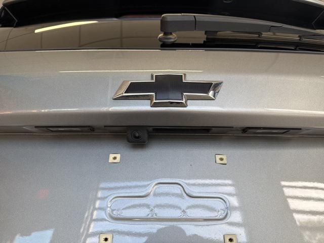 Photo of 2023 Sterling Gray Metallic Chevrolet Equinox
