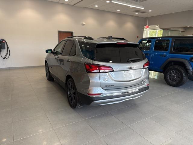 Photo of 2023 Sterling Gray Metallic Chevrolet Equinox