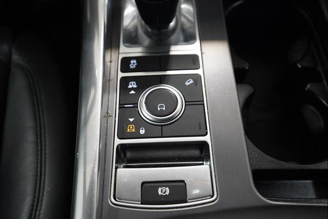 Photo of 2021 Fuji White Land Rover Range Rover Sport