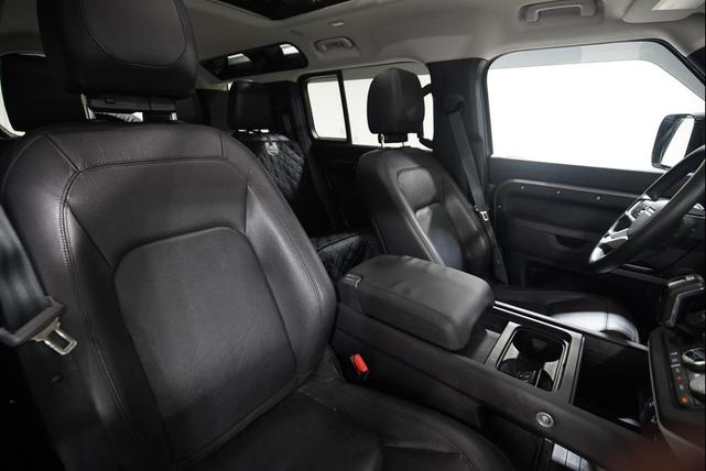 Photo of 2024 Gray Land Rover Defender