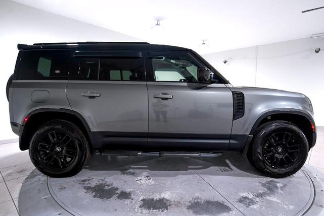 Photo of 2024 Gray Land Rover Defender
