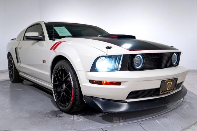 Photo of 2007 Performance White Clearcoat Ford Mustang