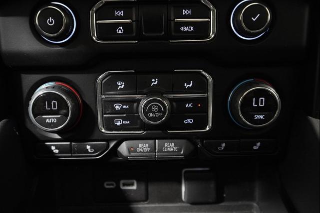 Photo of 2023 Midnight Blue Metallic Chevrolet Suburban