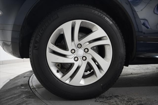 Photo of 2022 Blue / Gray Land Rover Range Rover Evoque