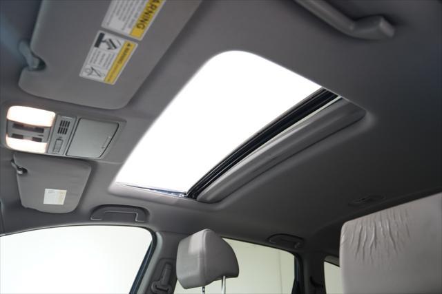 Photo of 2017 Blue / Gray Honda CR-V