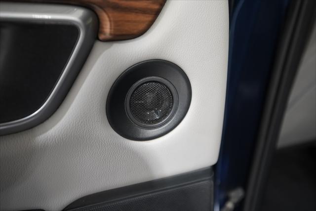 Photo of 2017 Blue / Gray Honda CR-V