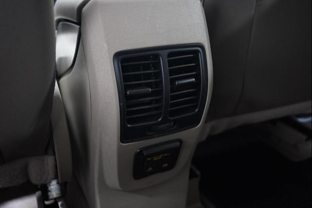 Photo of 2014 White Platinum Ford Escape