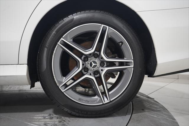 Photo of 2023 White / Black Mercedes-Benz E-Class