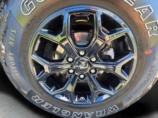 Photo of 2022 Agate Black Metallic Ford Expedition