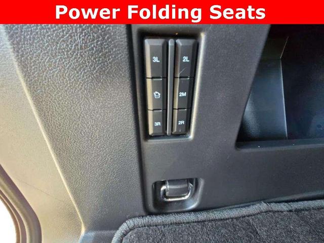 Photo of 2022 Agate Black Metallic Ford Expedition