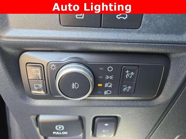 Photo of 2022 Agate Black Metallic Ford Expedition