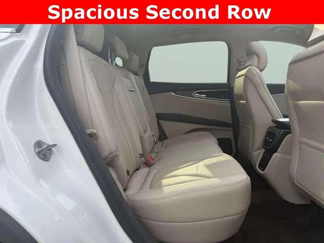 Photo of 2019 White Platinum Tri-Coat Metallic Lincoln Nautilus