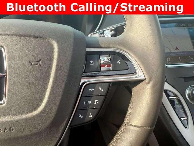 Photo of 2019 White Platinum Tri-Coat Metallic Lincoln Nautilus