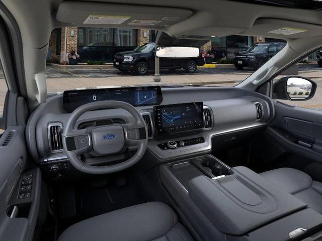 Photo of 2025 Agate Black Metallic Ford Expedition Max