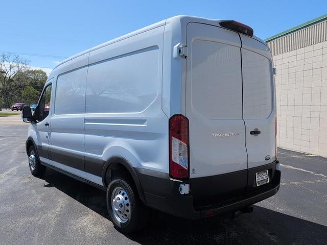 Photo of 2025 Oxford White Ford Transit-150