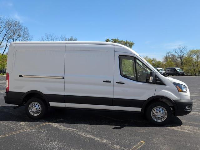 Photo of 2025 Oxford White Ford Transit-150
