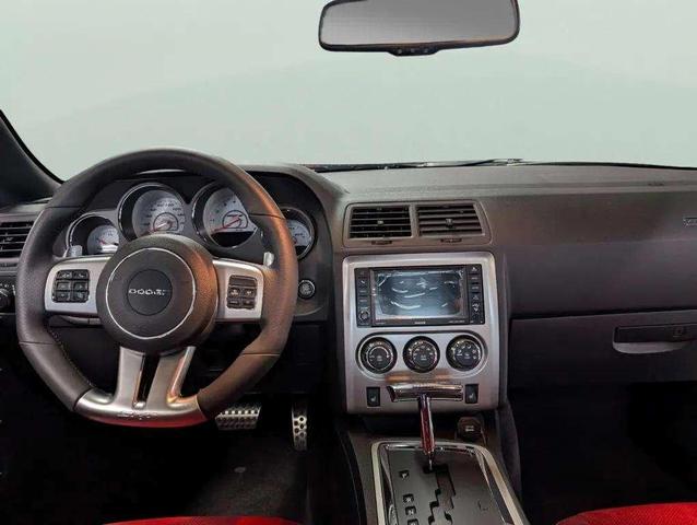 Photo of 2013 Bright White Clearcoat Dodge Challenger