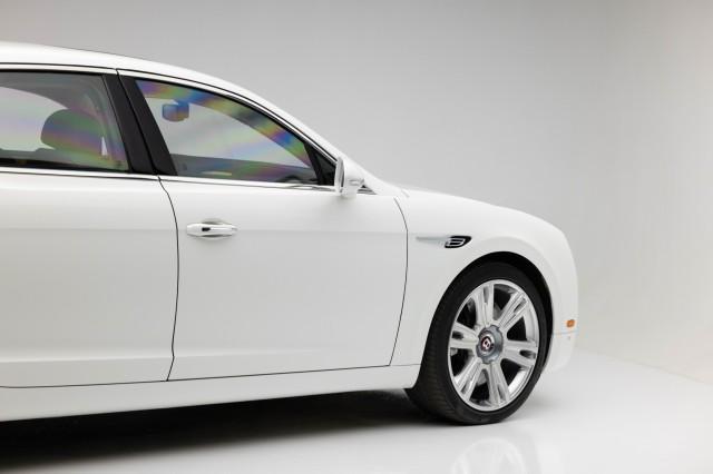 Photo of 2018 WHITE Bentley Flying Spur