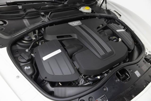 Photo of 2018 WHITE Bentley Flying Spur