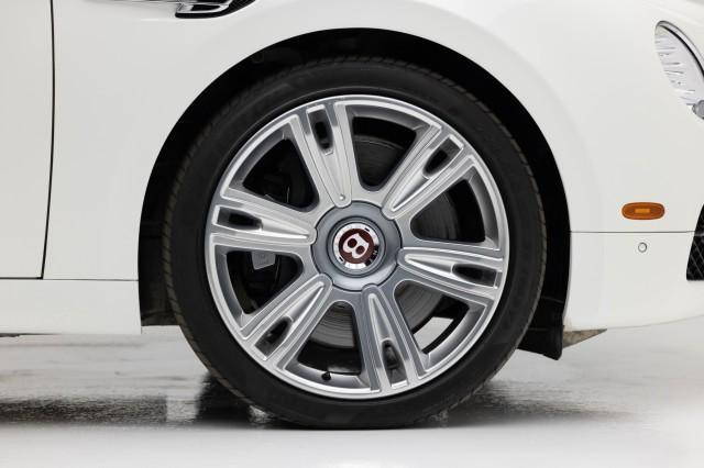 Photo of 2018 WHITE Bentley Flying Spur