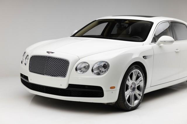 Photo of 2018 WHITE Bentley Flying Spur