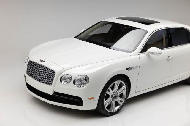 Photo of 2018 WHITE Bentley Flying Spur