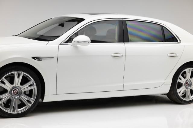 Photo of 2018 WHITE Bentley Flying Spur