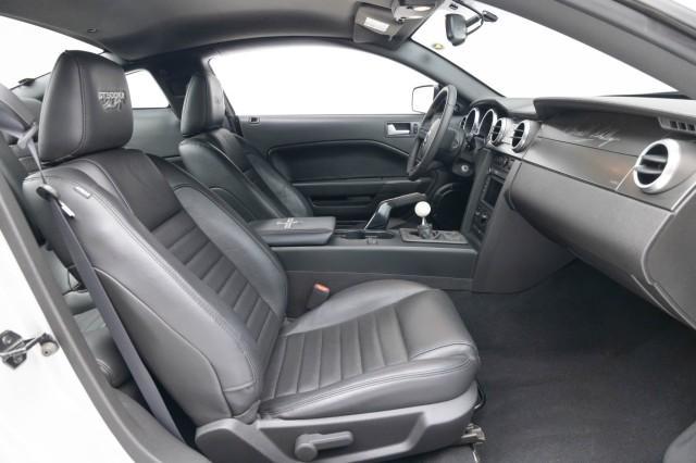 Photo of 2008 Vapor Silver Metallic Ford Shelby GT500