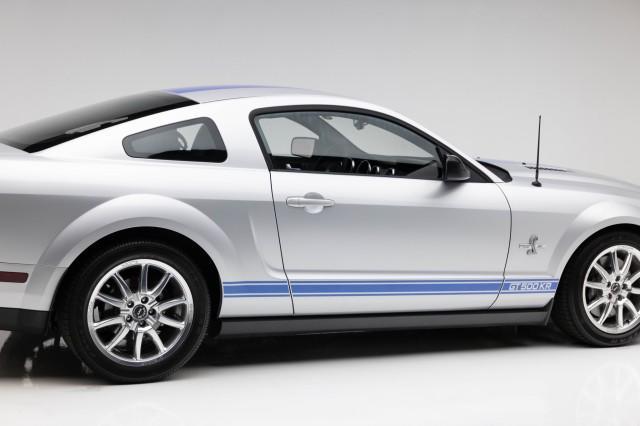Photo of 2008 Vapor Silver Metallic Ford Shelby GT500