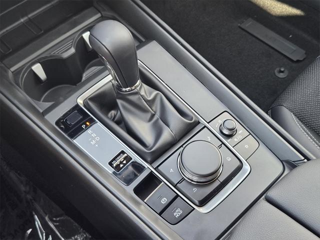 Photo of 2025 wind chill pearl Mazda CX-50