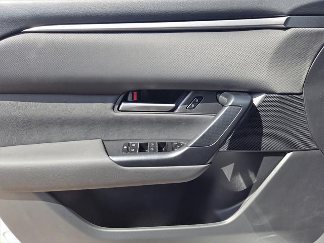 Photo of 2025 wind chill pearl Mazda CX-50