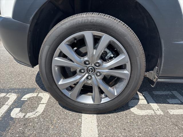 Photo of 2025 Snowflake White Pearl Mica Mazda CX-30