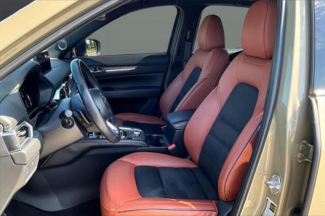 Photo of 2024 Zircon Sand Metallic Mazda CX-5
