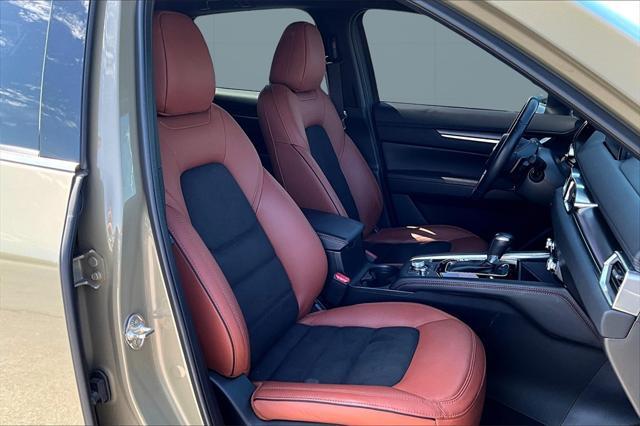 Photo of 2024 Zircon Sand Metallic Mazda CX-5
